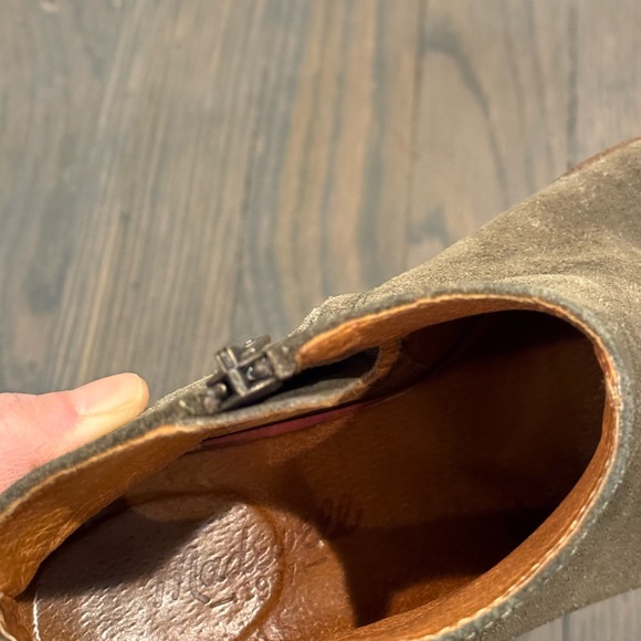 Reserved - Picture 8 of 9